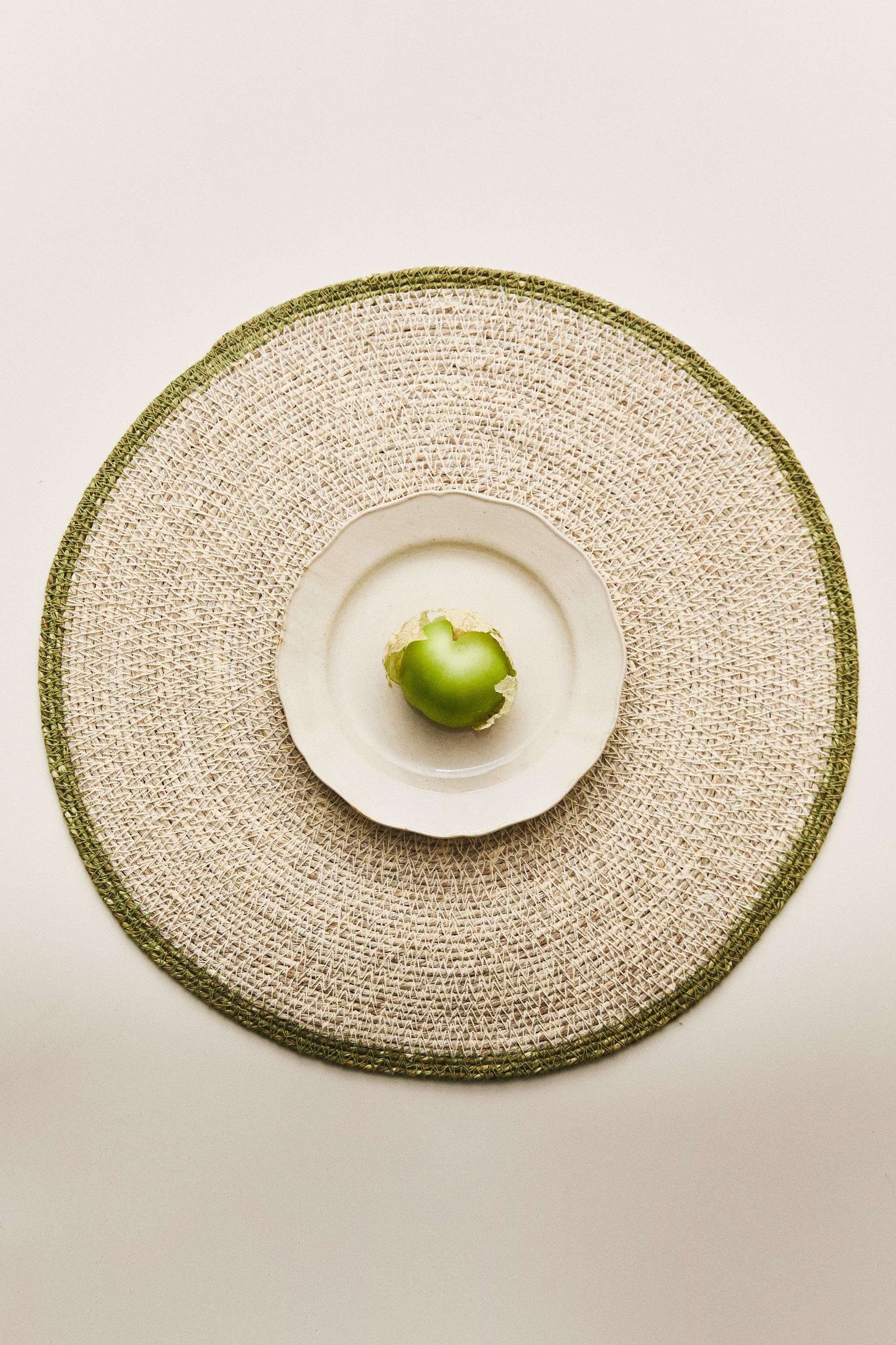 ROUND FIBER PLACEMAT